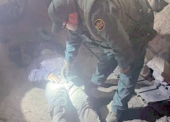 Rescatan a otros dos varados por el frío              