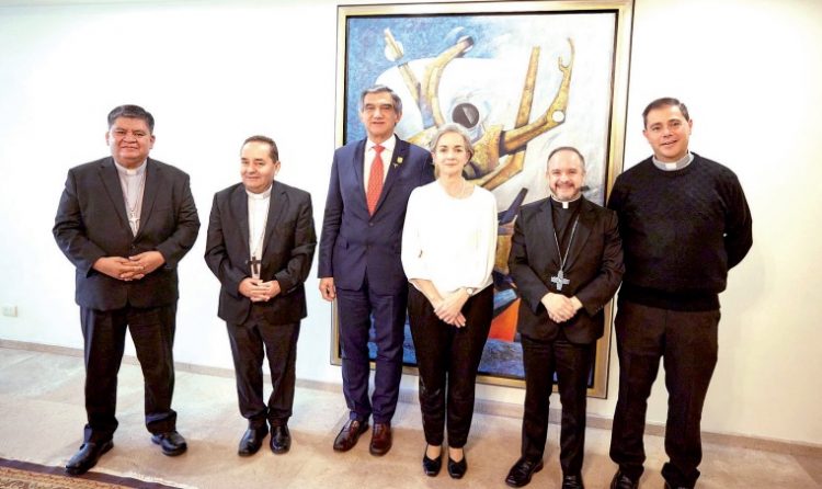 Se reúne el gobernador con los obispos de Tamaulipas