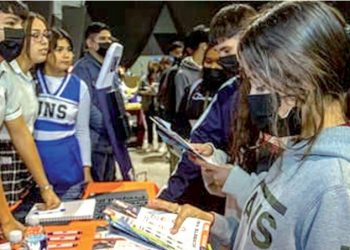 Conocerán 2 mil alumnos oferta educativa