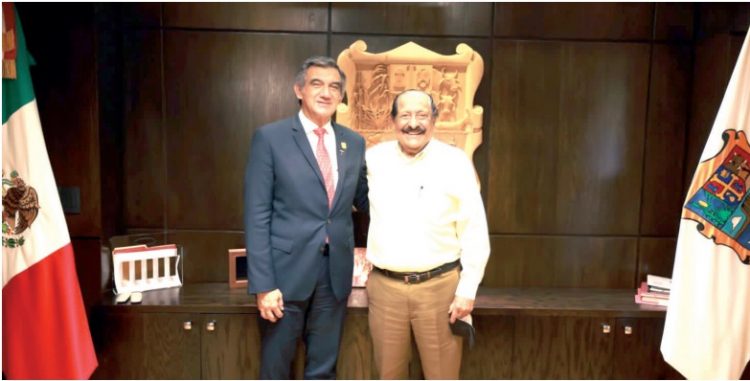 RECIBE EL GOBERNADOR A ARNULFO Rodríguez, líder de la sección 30 del SNTE