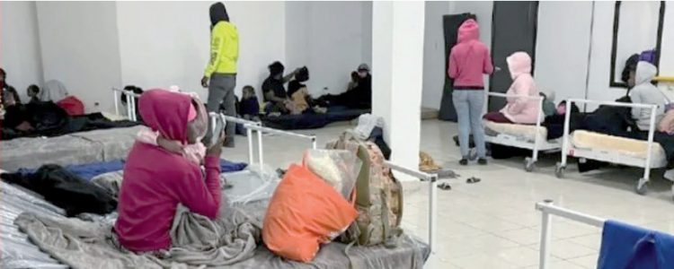 Llegan migrantes venezolanos a refugio temporal de Tampico