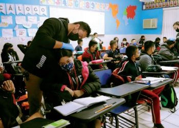 Y NUTRICIONAL Y DENTAL Dan atención médica más DE 300 ESTUDIANTES