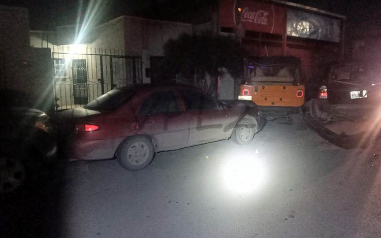 Ebrio impacta camión de volteo contra cuatro vehículos en Lomas del Poniente