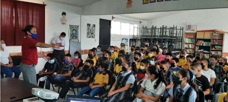 Previenen prácticas antisociales en escuelas