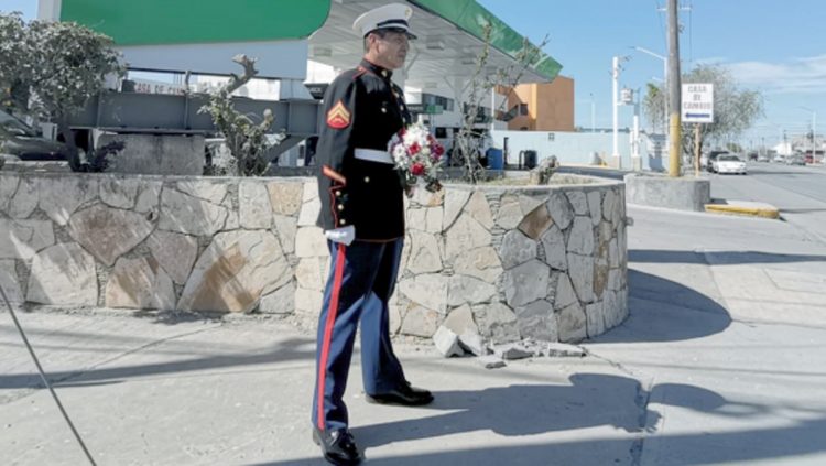 Han pasado 27 años y sigue enamorado