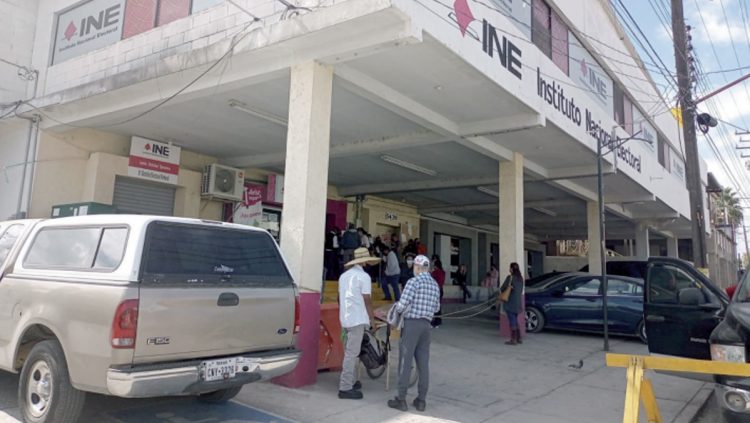 Reduce INE capacidad de credencialización