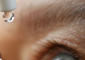 GOTAS PARA LOS OJOS Un muerto, personas con ceguera y 55 infectados