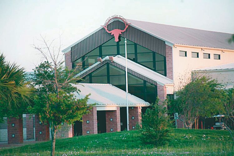 Maestro intimaba con alumna de preparatoria