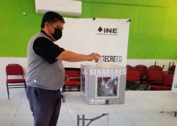 Obispo participa y vota como ciudadano