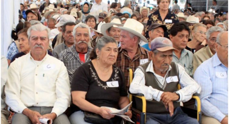 MAYORES DE 65 AÑOS Envejece la población