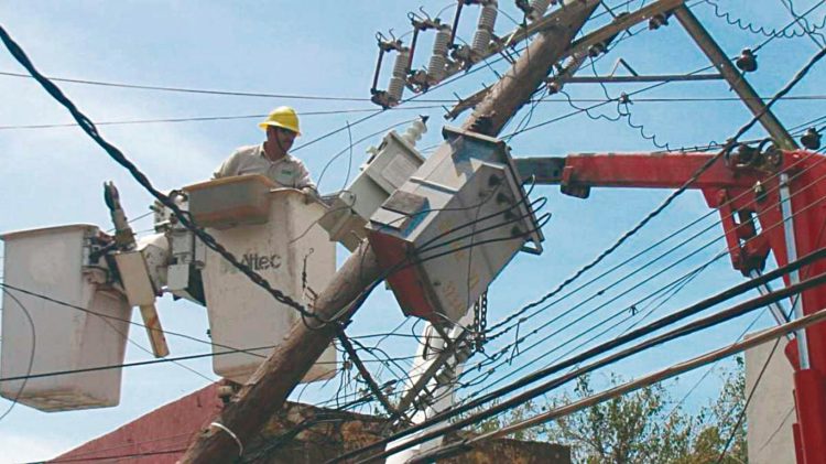 Dejan sin luz por tres días a vecinos de Los Olivos