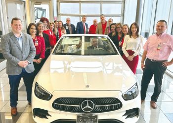 Regalarán coche del año al maestro más destacado