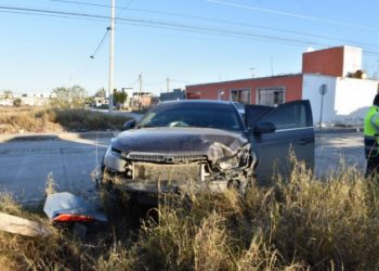Choque deja dos mujeres lesionadas en Villas de San Miguel