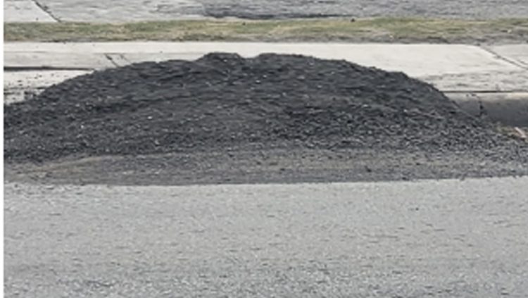 Constructoras dejan un ‘cochinero’ al concluir obras, denuncian vecinos