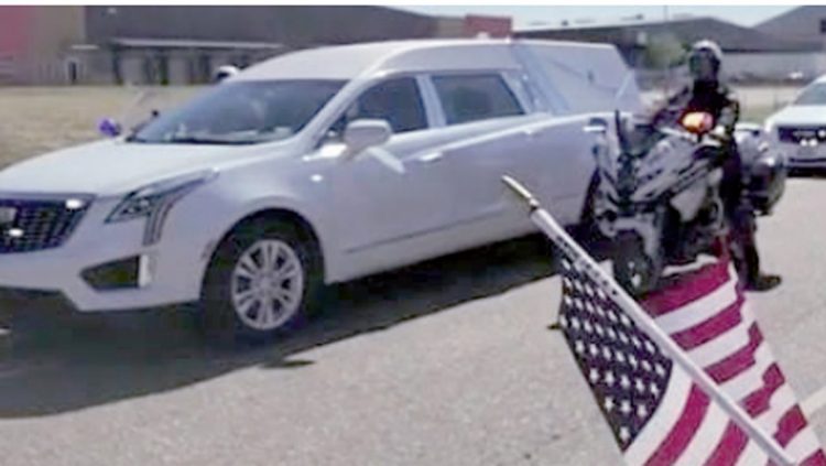 Sí se suicidó el agente Paredes