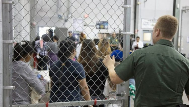 Jóvenes extranjeros huyen de países con violencia