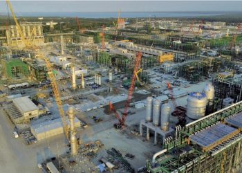 Solicitan personal para Refinería Dos Bocas