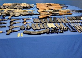 IBA EN VEHÍCULO DE PASAJEROS CBP confisca unarsenal