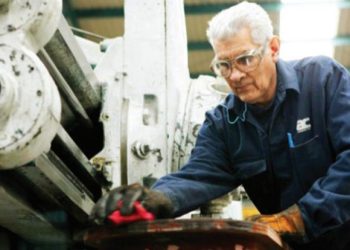 ANTE LA ALTA DEMANDA LABORAL Empresas contratan a mayores de 60 años