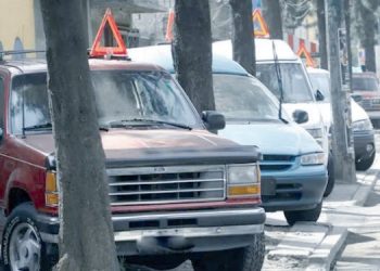 Crece negocio de autos ‘chocolate’