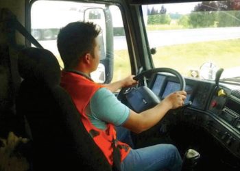 SALARIO POR SEMANA Pagan $9 mil a choferes para retenerlos