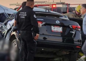 FALLECEN 10 PERSONAS Mueren familias al chocar de frente