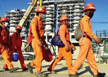EMPLEO PARA NEOLAREDENSES Contratan para Refinería Dos Bocas
