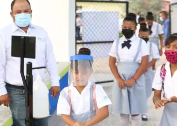 Uso del cubrebocas se mantiene en escuelas de Tamaulipas