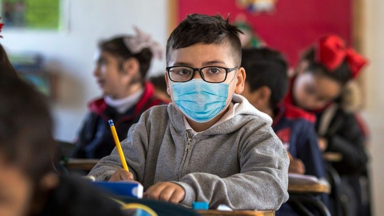 Siguen faltando más de 100 maestros en nivel básico