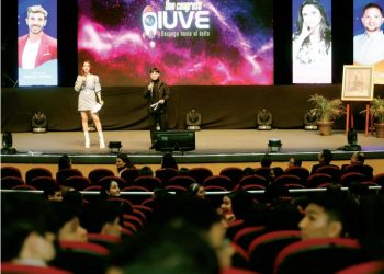 “DESPEGANDO HACIA EL ÉXITO” Viven estudiantes Congreso IUVE