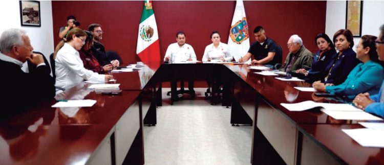 Toma protesta comité de constructores