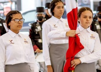 Premian a ganadores de escoltas y bandas de guerra del Cobat
