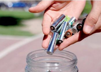 Recaudan baterías para evitar contaminación