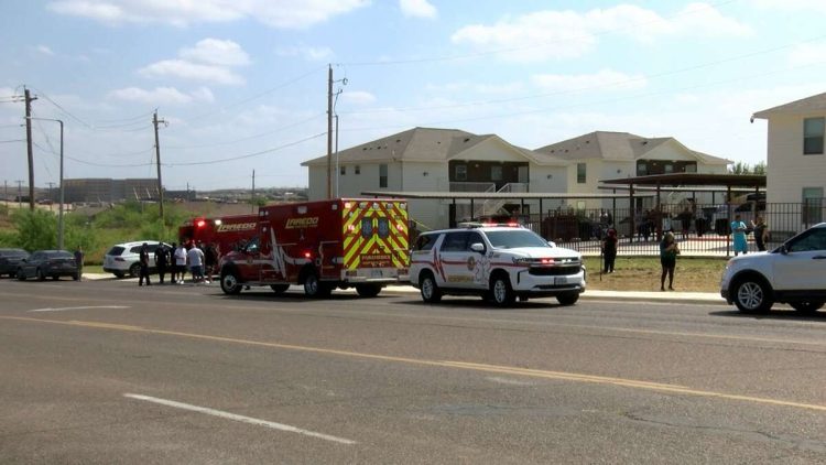 Mata a cuchilladas a su novia y su hija