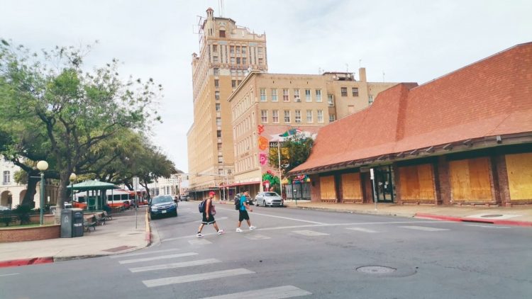 Cierre de bancos generan paranoia en laredenses