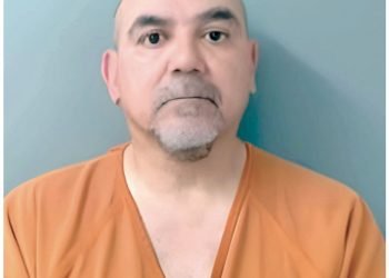 Acusan a empleado municipal de indecencias