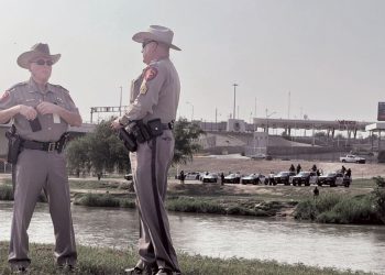 Panacea de la “Operación Lone Star” no frena inmigrantes