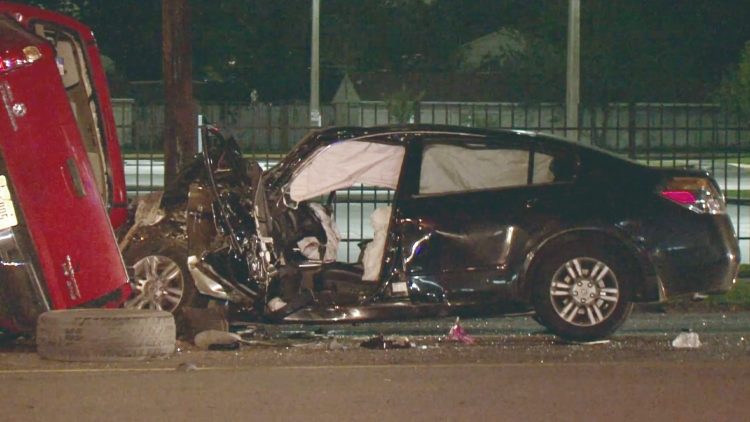 Choque deja un niño muerto y 3 hospitalizados