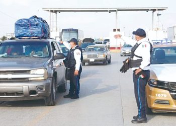 Contemplan cruce de 20 mil paisanos