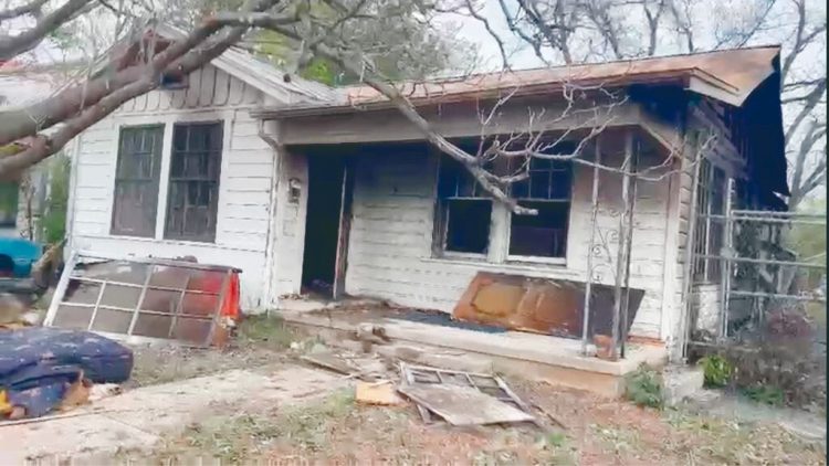 Señora fallece al quedar atrapada en el incendio de casa