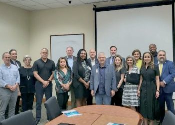 Influyentes consultores nacionales visitan la ciudad de Laredo
