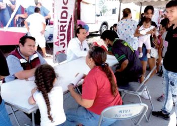 Tocando Corazones atiende a vecinos de Valles de Anáhuac