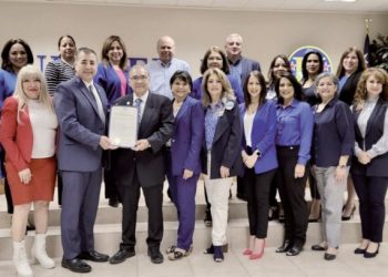 Abril, Mes Nacional de la Prevención del Abuso Infantil, proclama UISD