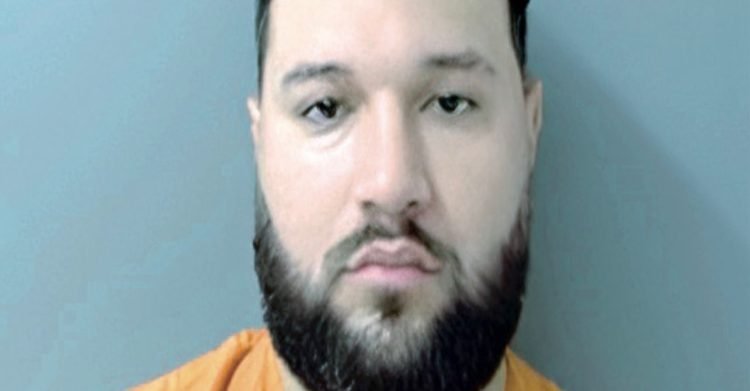 Golpea a adolescente en pelea surgida en Cinemark