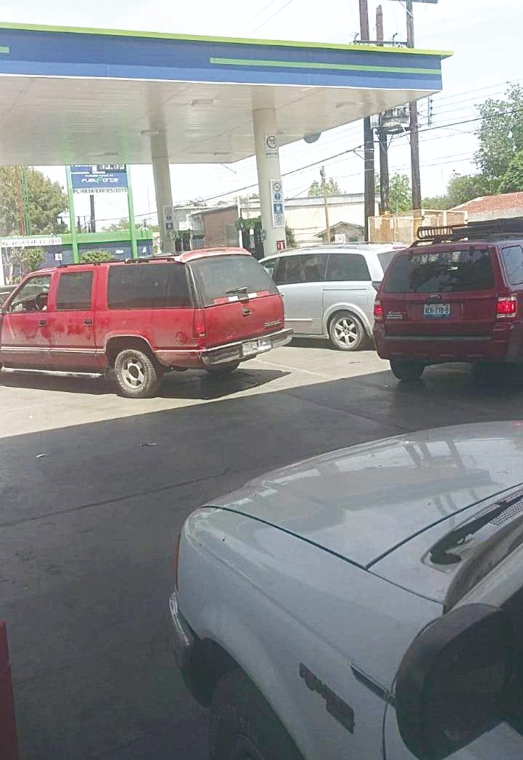 Reportan escasez de combustible aquí