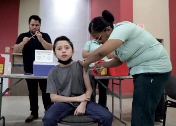 Arranca vacunación contra Papiloma