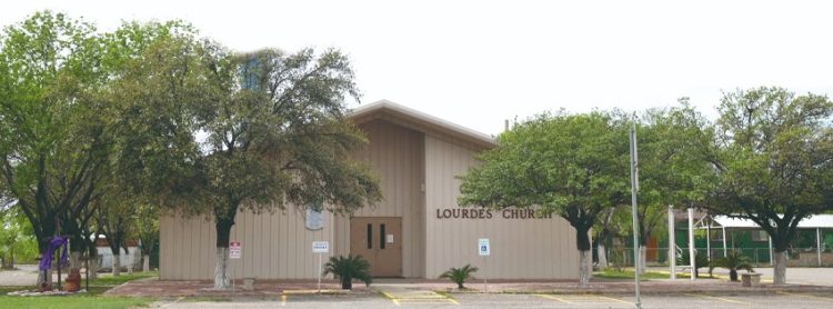 Estafan a iglesia en Eagle Pass