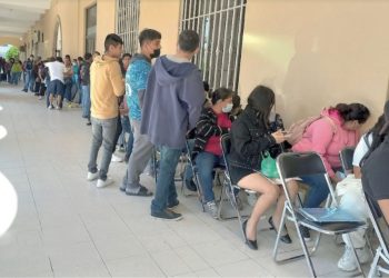 Reciben beca alumnos del CBTIS 234