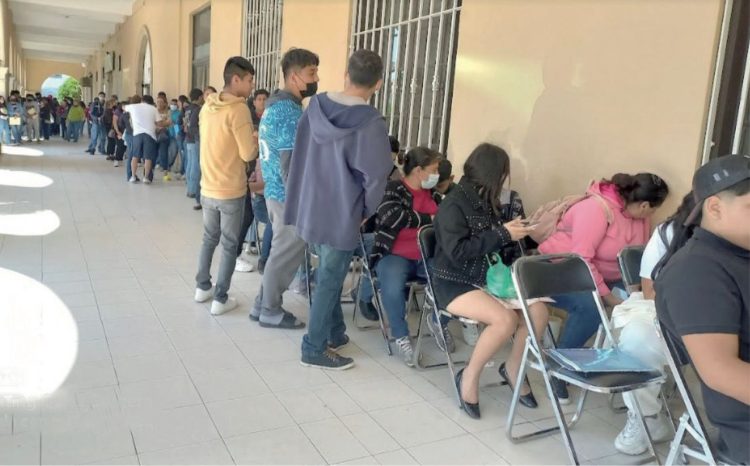 Reciben beca alumnos del CBTIS 234