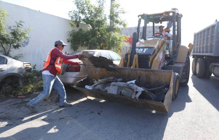 Se unen dependencias a campaña de descacharrización